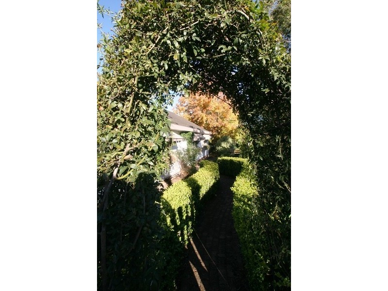 20 Picton Avenue, Picton NSW 2571