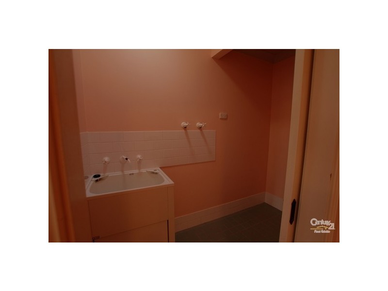 3/141 Menangle Street, Picton NSW 2571