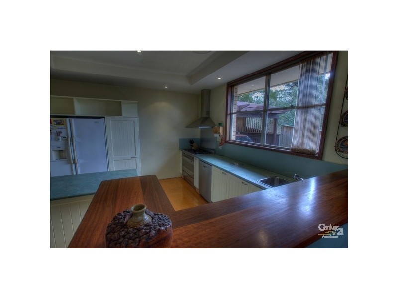 10 Myrtle Creek Avenue, Tahmoor NSW 2573