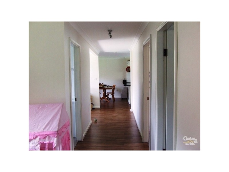 8 Station Street, Thirlmere NSW 2572