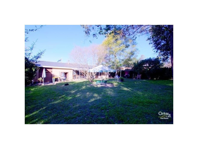 11 Heathcote Street, Picton NSW 2571