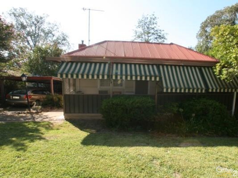 54 Lumsdaine Street, Picton NSW 2571