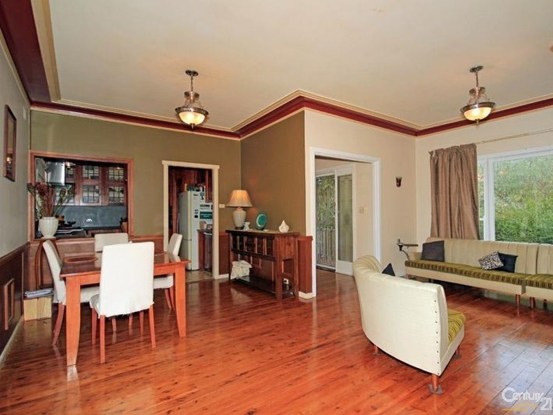 16 Picton Avenue, Picton NSW 2571