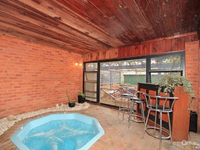 16 Picton Avenue, Picton NSW 2571