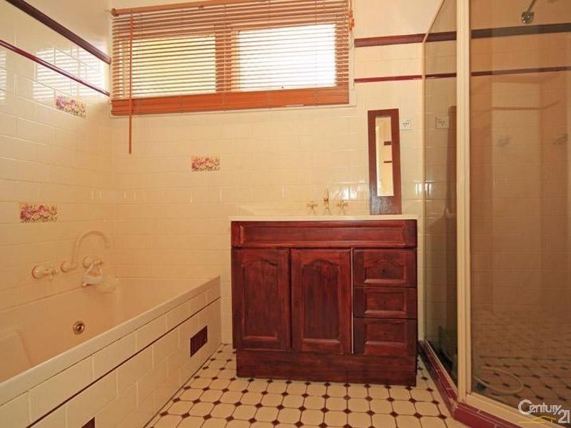 16 Picton Avenue, Picton NSW 2571