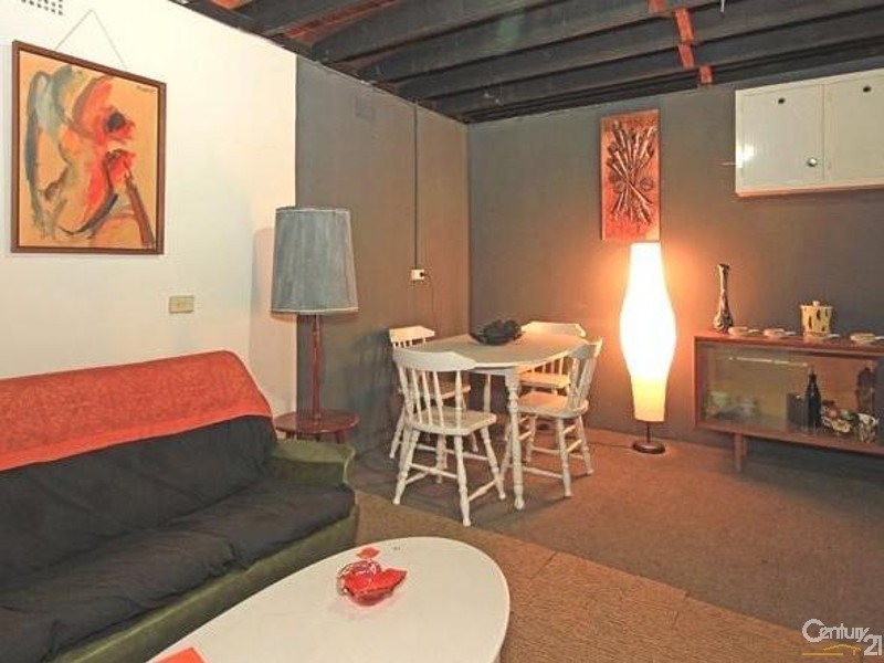 16 Picton Avenue, Picton NSW 2571