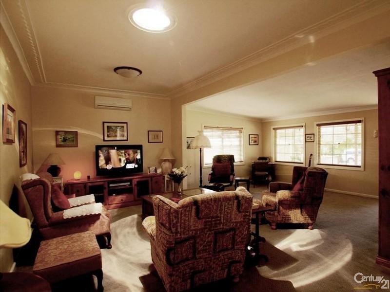 3 Campbell Street, Picton NSW 2571