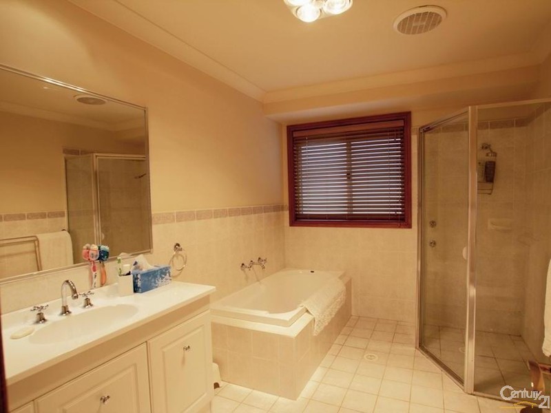 18 Hereford Way, Picton NSW 2571