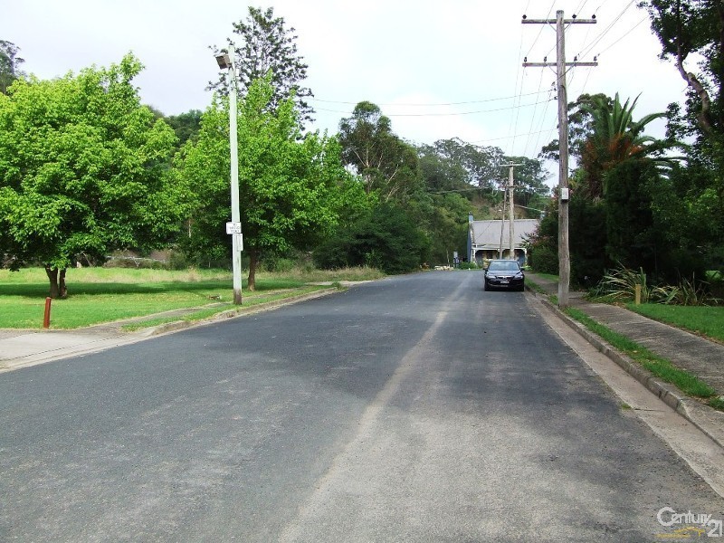 8 Menangle Street West, Picton NSW 2571