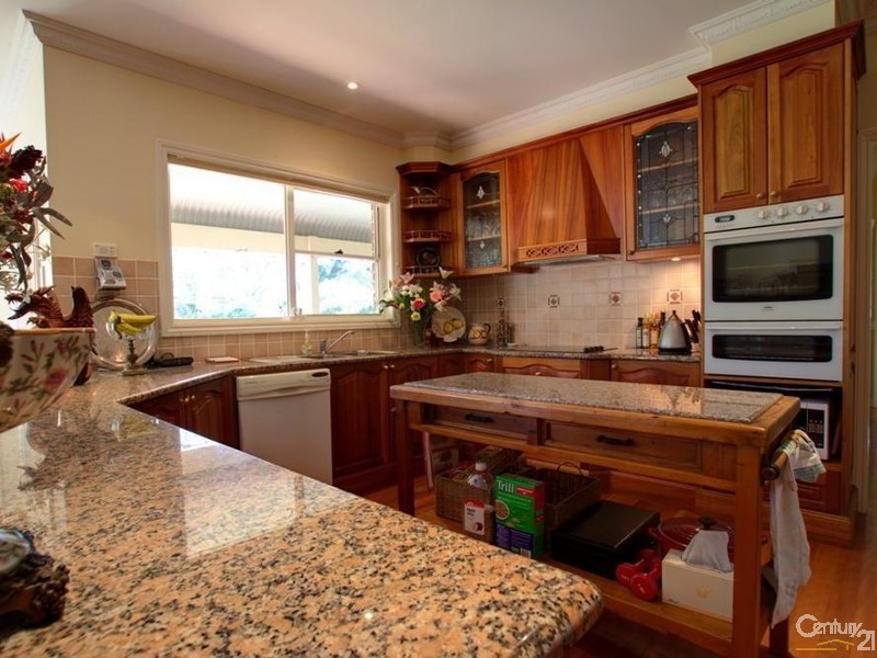 105 Estonian Road, Thirlmere NSW 2572