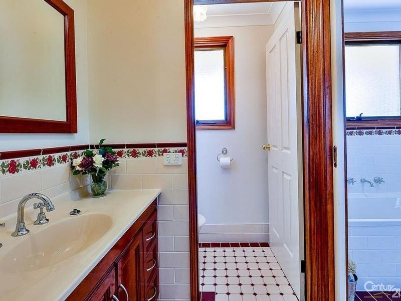 10 Wherritt Close, Picton NSW 2571