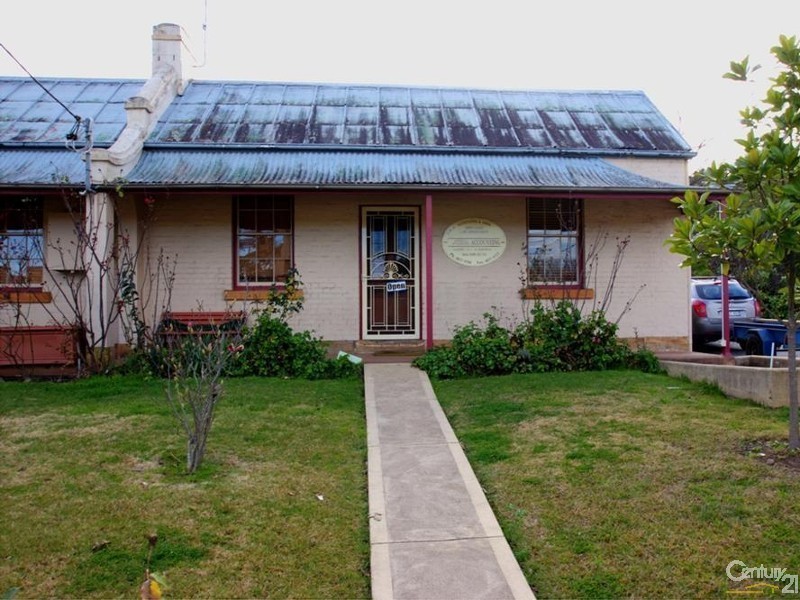 76 Menangle Street, Picton NSW 2571