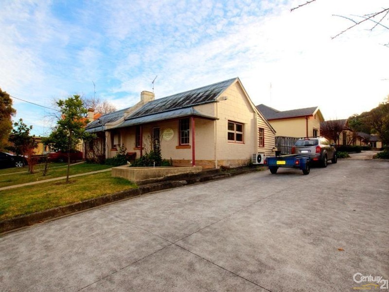 76 Menangle Street, Picton NSW 2571