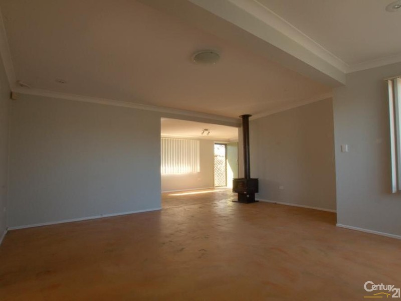 37 Bronzewing Street, Tahmoor NSW 2573