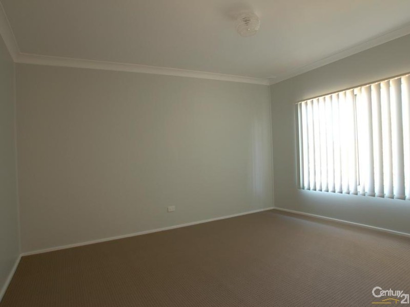 37 Bronzewing Street, Tahmoor NSW 2573