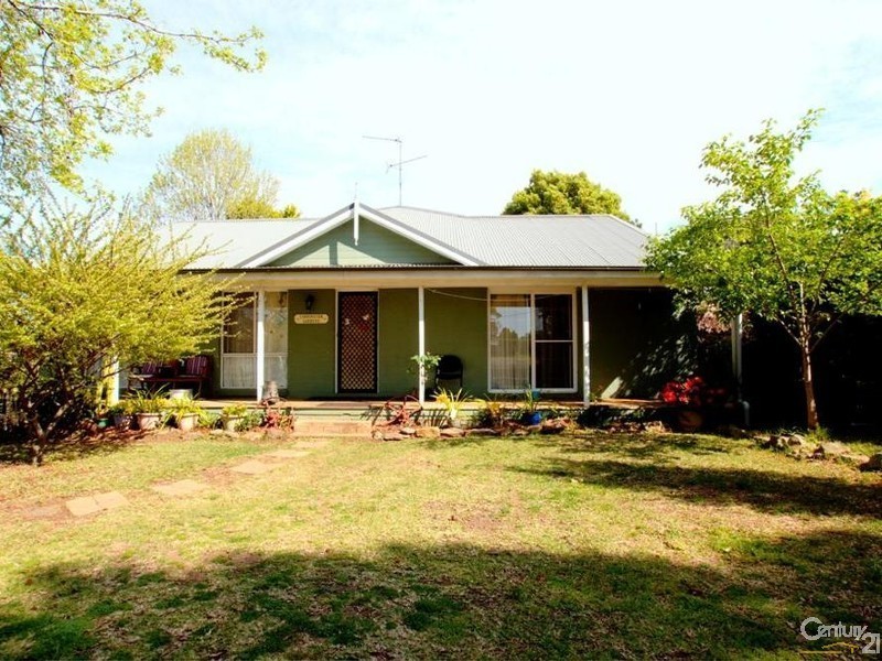 29 Carlton Road, Thirlmere NSW 2572