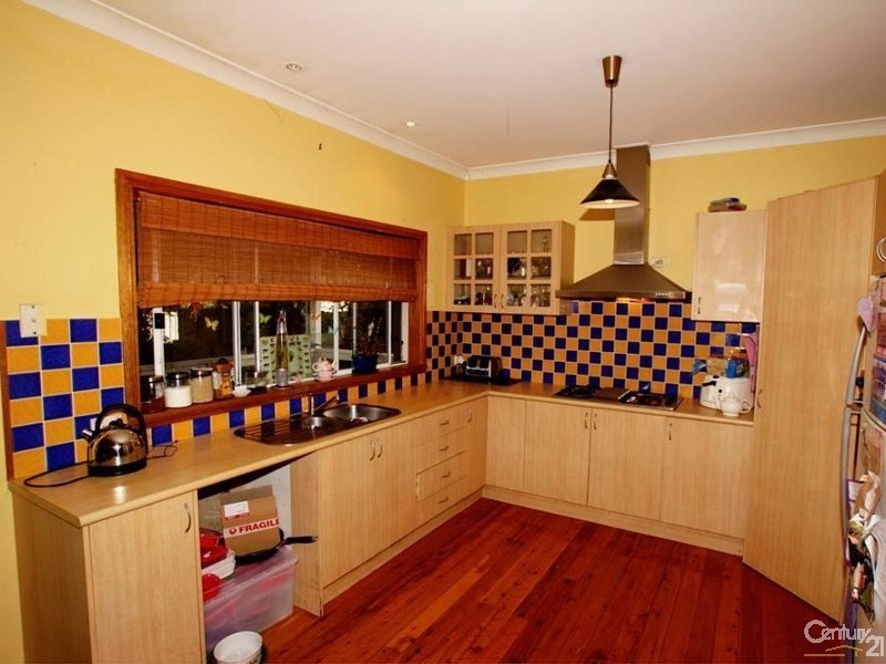 29 Carlton Road, Thirlmere NSW 2572