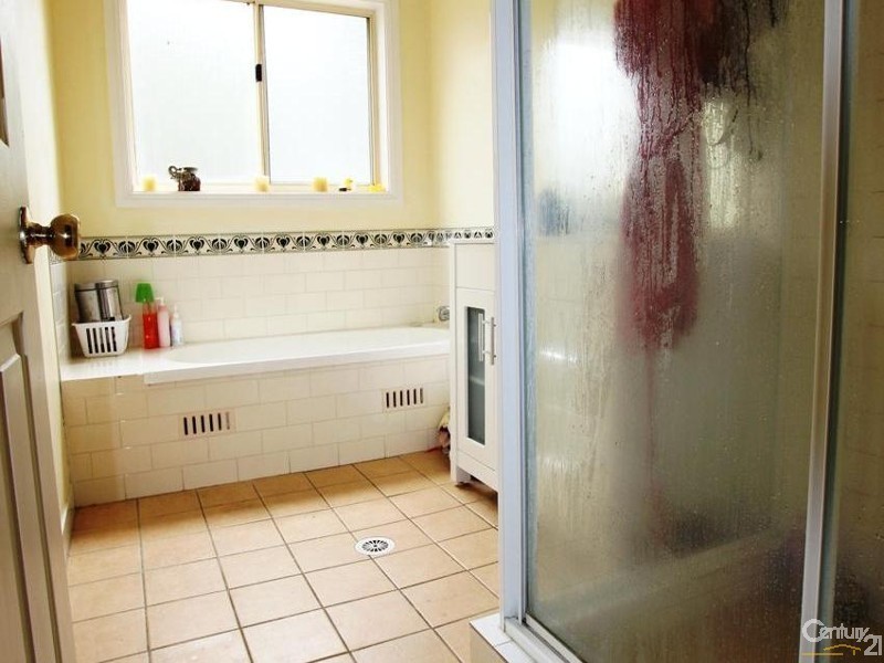 2/15 North Street, Thirlmere NSW 2572