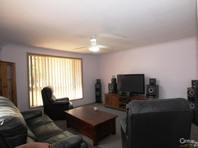 23 Kiandra Crescent, Yerrinbool NSW 2575