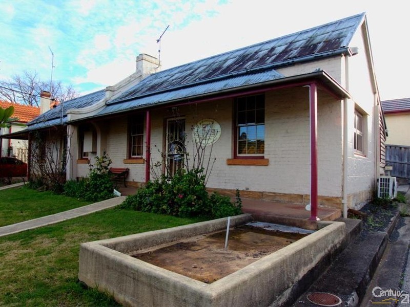 76 Menangle Street, Picton NSW 2571
