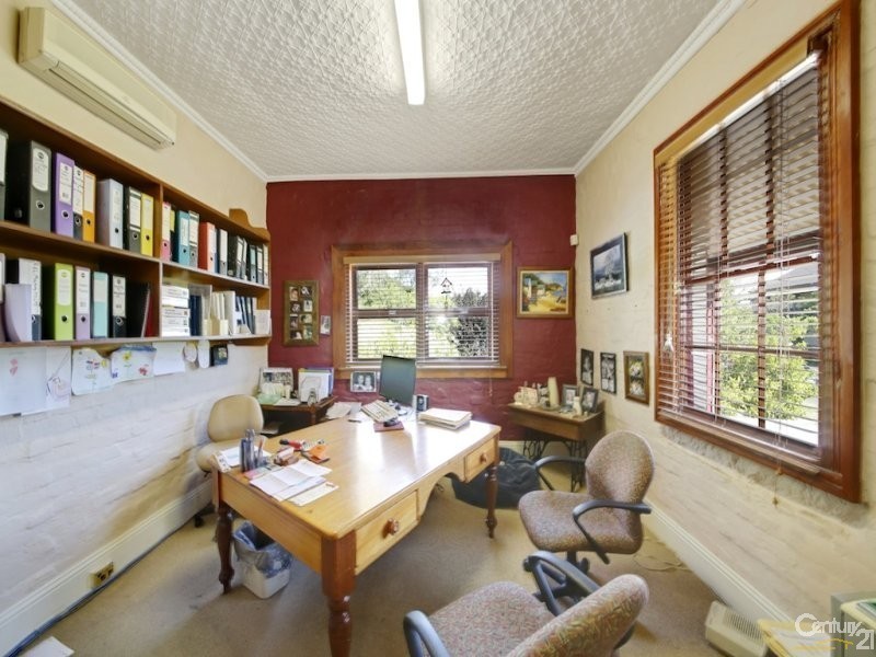 76 Menangle Street, Picton NSW 2571