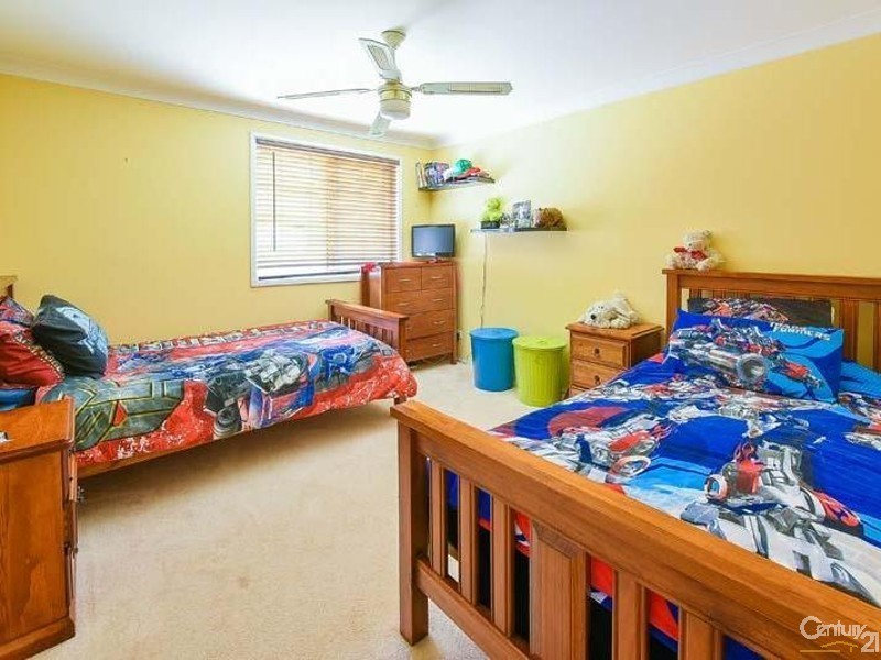 53 Lumsdaine Street, Picton NSW 2571