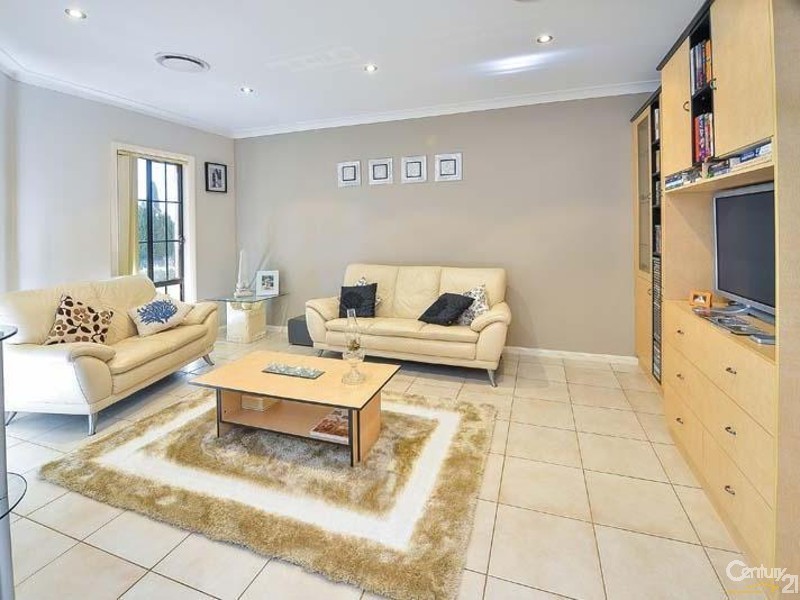 9/690 Montpelier Drive, The Oaks NSW 2570