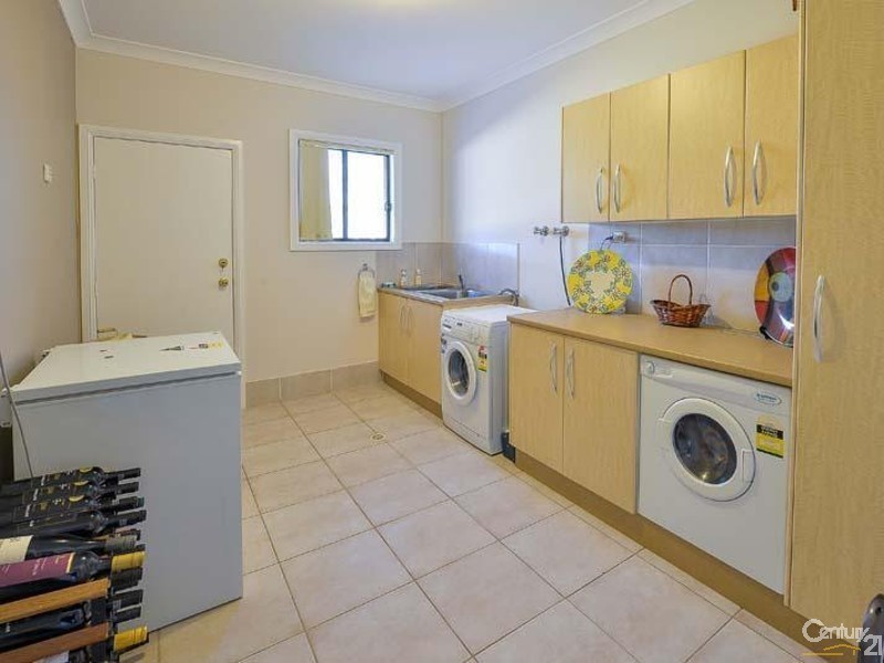 9/690 Montpelier Drive, The Oaks NSW 2570