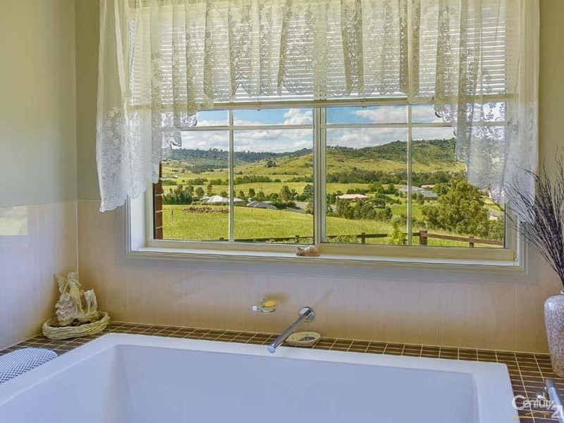 31 Stargard Crescent, Picton NSW 2571