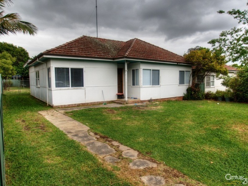 63 Allman Street, Campbelltown NSW 2560