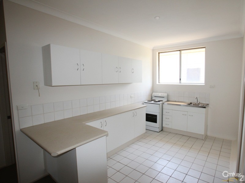 3/57  Oaks Street, Thirlmere NSW 2572