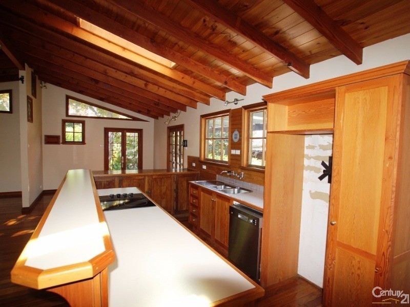 110 Old Hume Highway, Yerrinbool NSW 2575