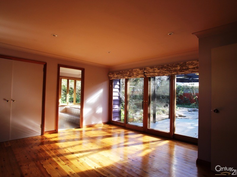 110 Old Hume Highway, Yerrinbool NSW 2575