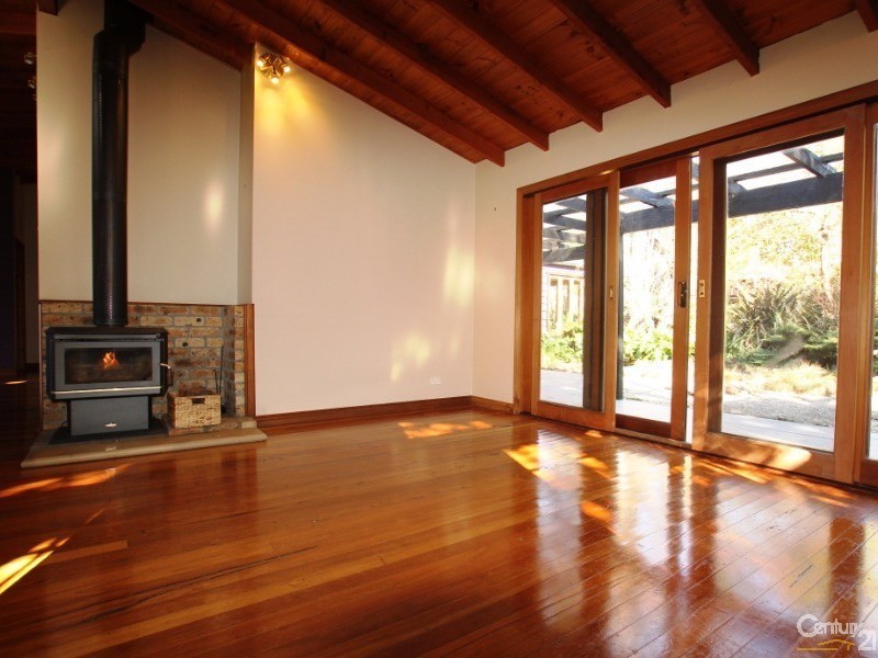 110 Old Hume Highway, Yerrinbool NSW 2575