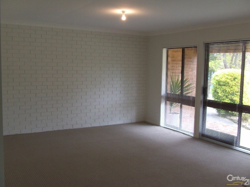 16 Middleton Place, Picton NSW 2571