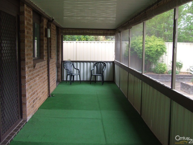 16 Middleton Place, Picton NSW 2571