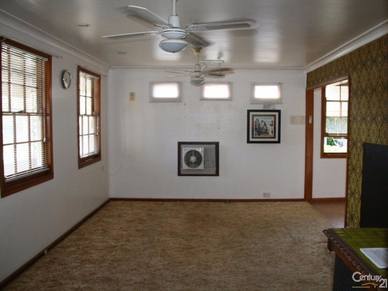 3 Stephenson Street, Leumeah NSW 2560