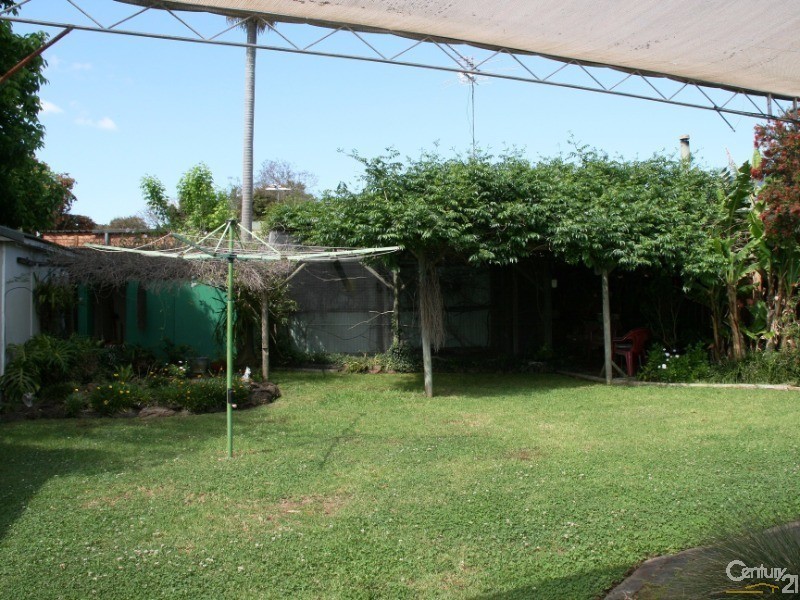 3 Stephenson Street, Leumeah NSW 2560