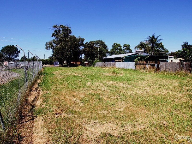 49 Oaks Street, Thirlmere NSW 2572