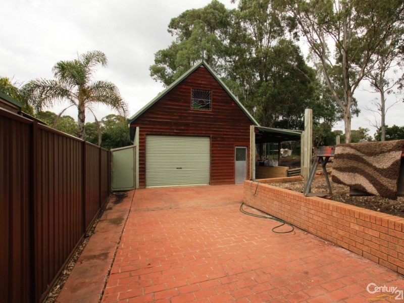 17 Stuart Place, Tahmoor NSW 2573