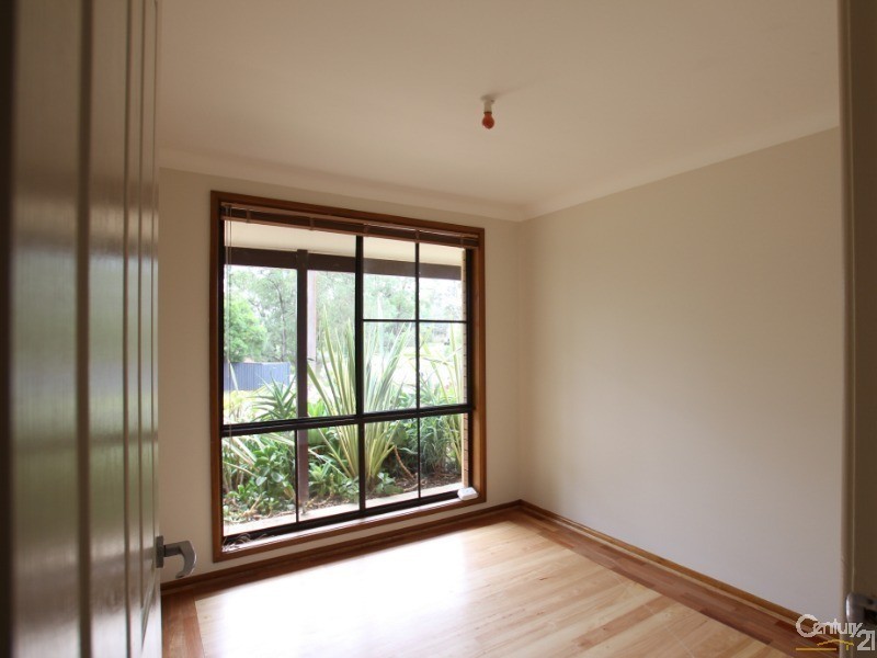 17 Stuart Place, Tahmoor NSW 2573