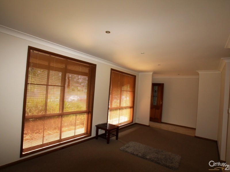 17 Stuart Place, Tahmoor NSW 2573