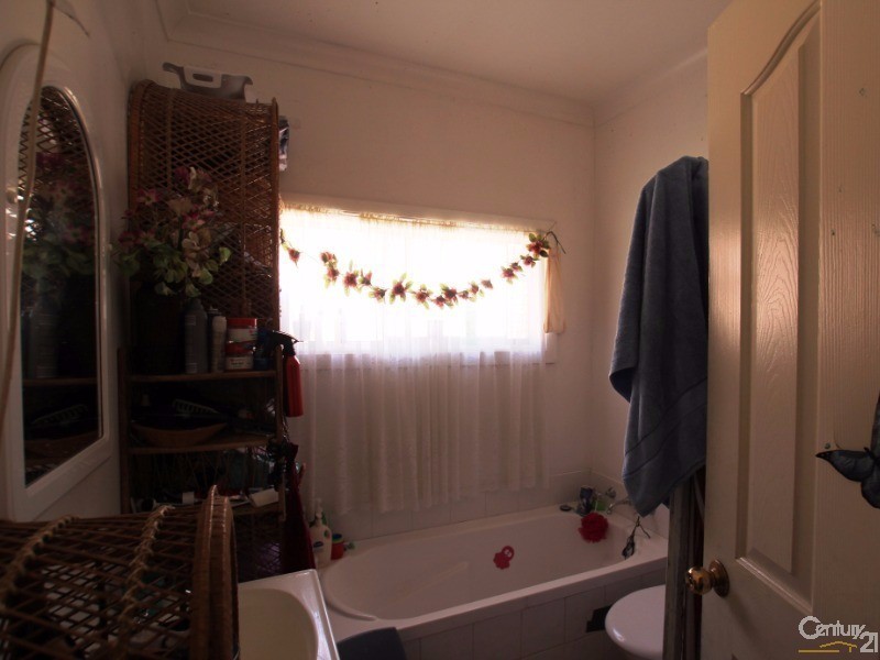 83 York Street, Tahmoor NSW 2573