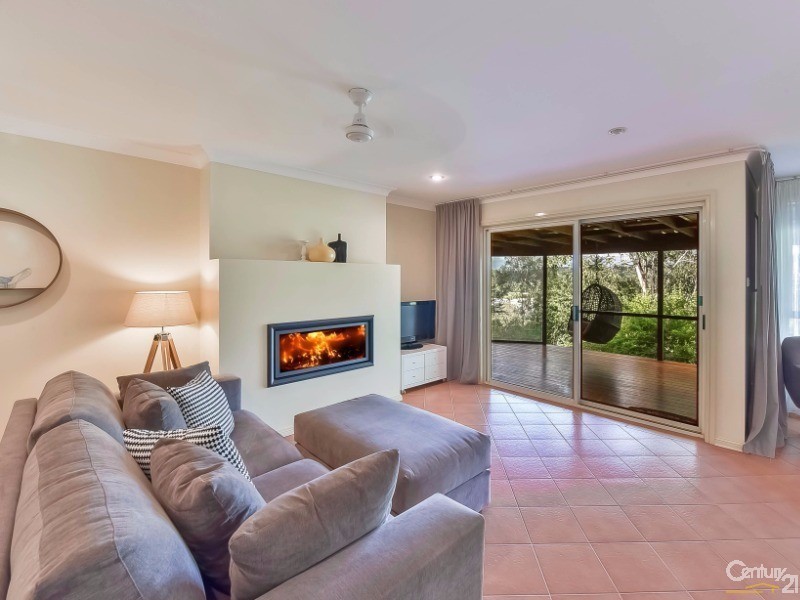 19 Emmett Close, Picton NSW 2571