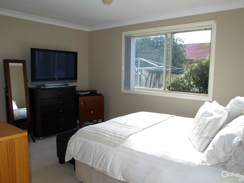 8B Baroo Street, Thirlmere NSW 2572