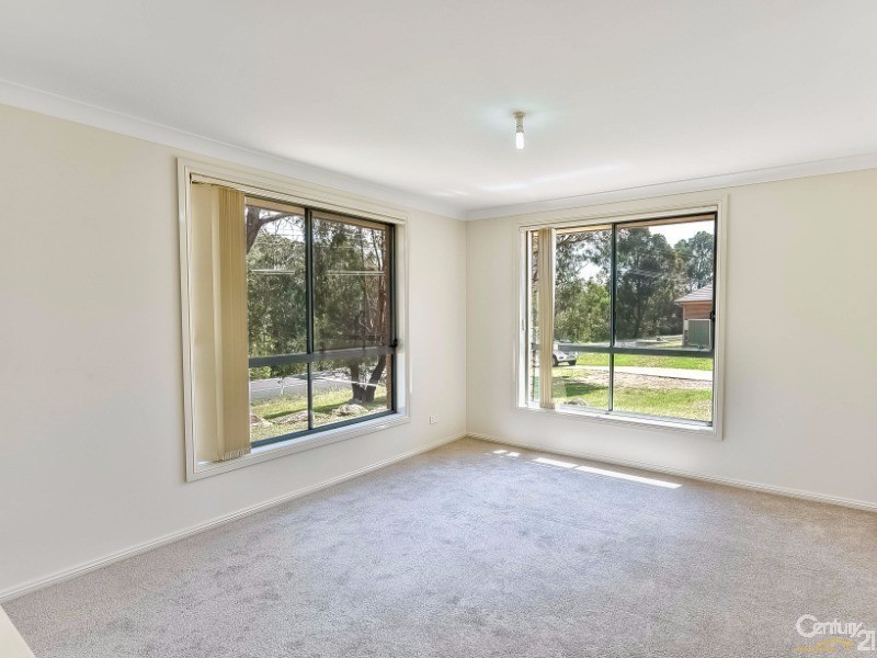 4 Richardson Street, Thirlmere NSW 2572