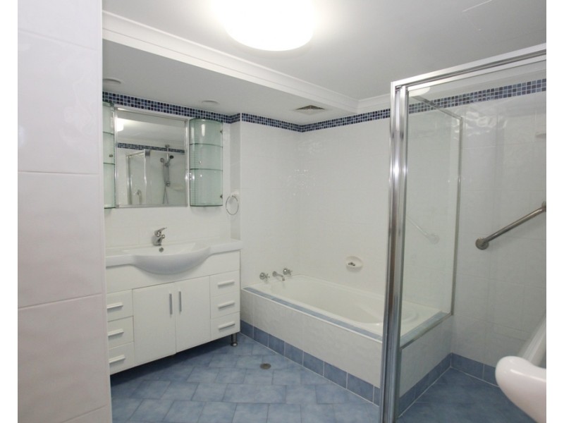 15/5-2 Mead Drive, Chipping Norton NSW 2170