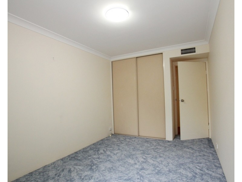 15/5-2 Mead Drive, Chipping Norton NSW 2170