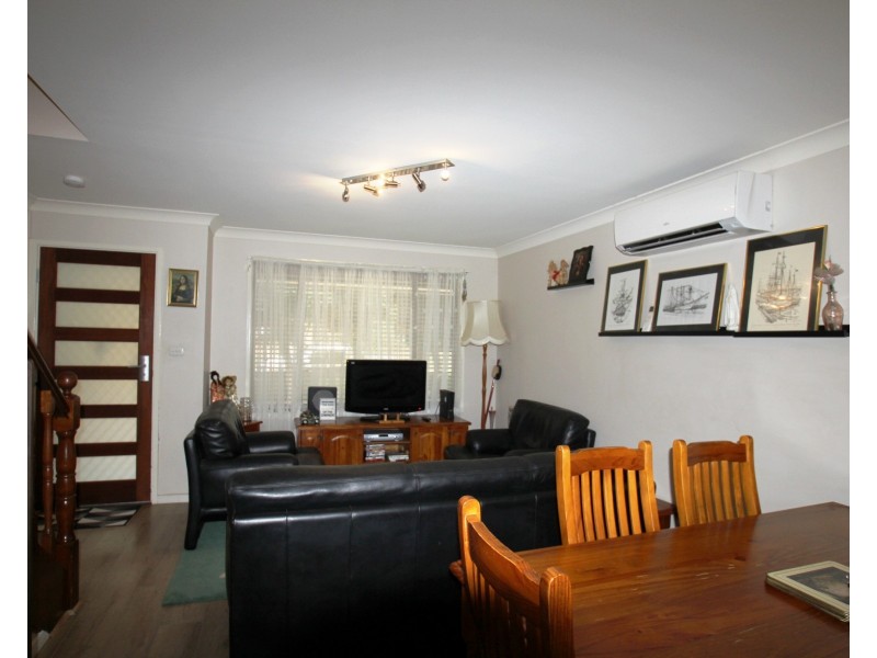 1/133 Menangle Street, Picton NSW 2571