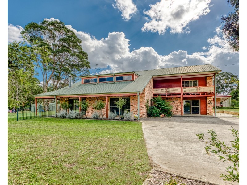 24 Lloyds Way, Bargo NSW 2574